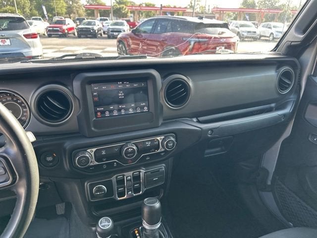 2022 Jeep Gladiator Willys
