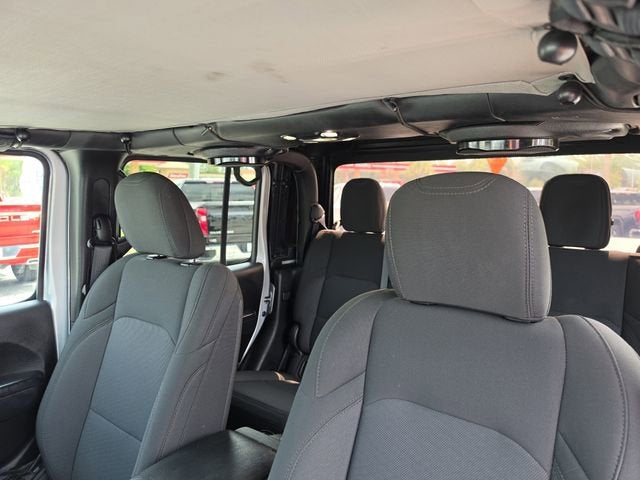 2022 Jeep Gladiator Willys