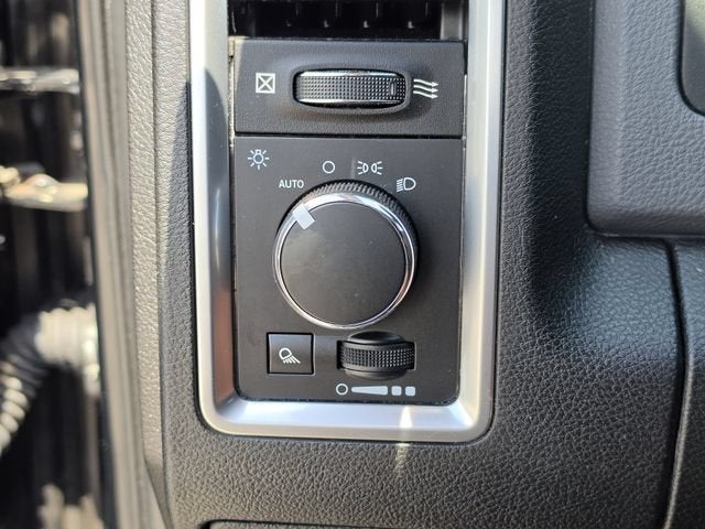 2020 RAM 1500 Classic SLT
