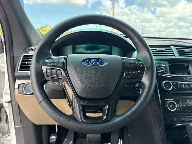 2016 Ford Explorer Base
