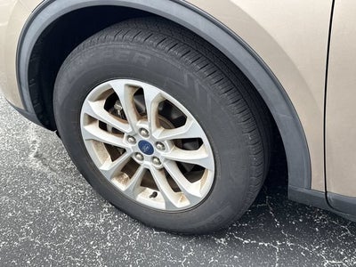 2020 Ford Escape SE