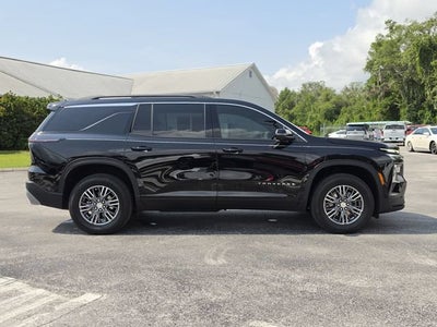 2024 Chevrolet Traverse LT
