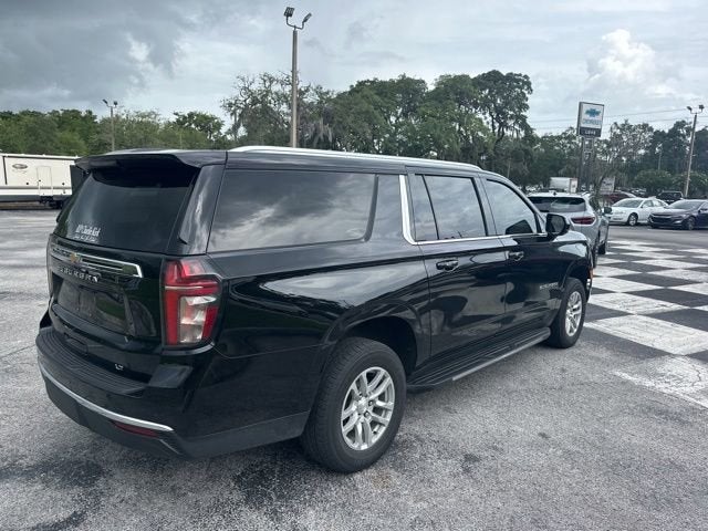 2023 Chevrolet Suburban LT