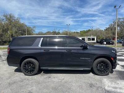 2022 Chevrolet Suburban LT