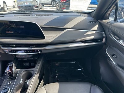 2024 Cadillac XT4 Premium Luxury