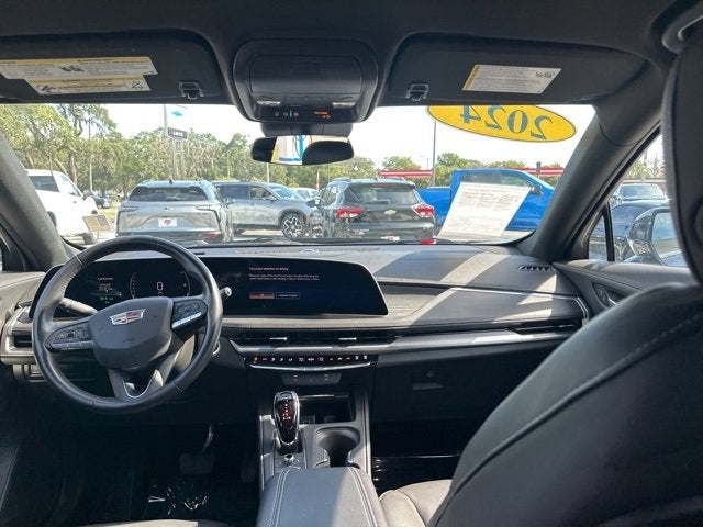 2024 Cadillac XT4 Premium Luxury