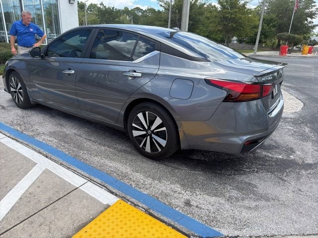 2021 Nissan Altima 2.5 SV