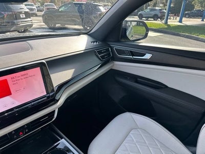 2024 Volkswagen Atlas Cross Sport 2.0T SEL Premium R-Line