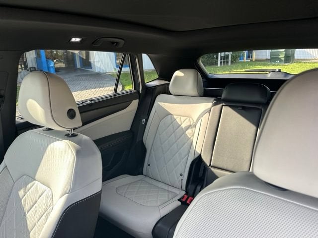 2024 Volkswagen Atlas Cross Sport 2.0T SEL Premium R-Line