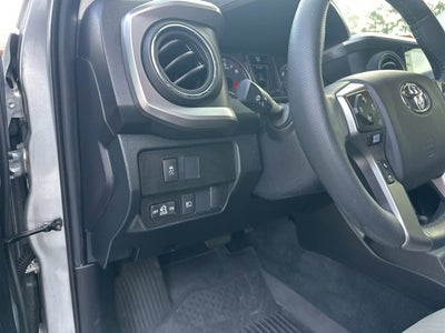 2022 Toyota Tacoma 4WD SR5