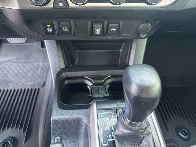 2022 Toyota Tacoma 4WD SR5