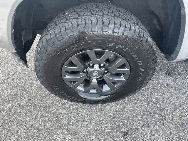 2022 Toyota Tacoma 4WD SR5