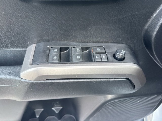 2022 Toyota Tacoma 4WD SR5