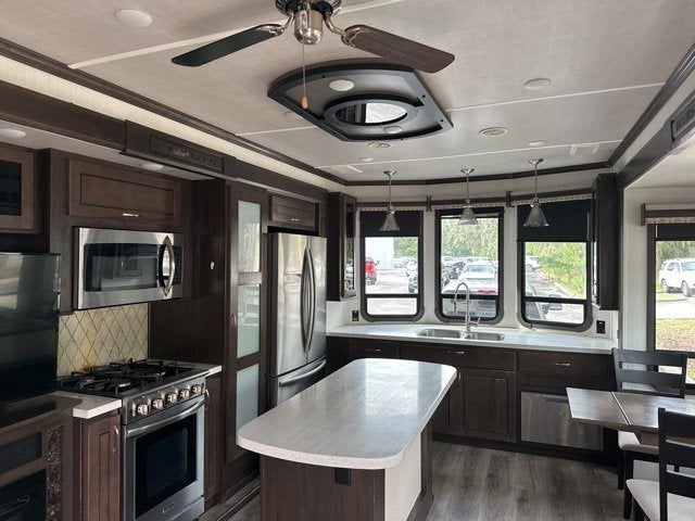 2020 CEDAR CREEK CRT40CFK2 Base