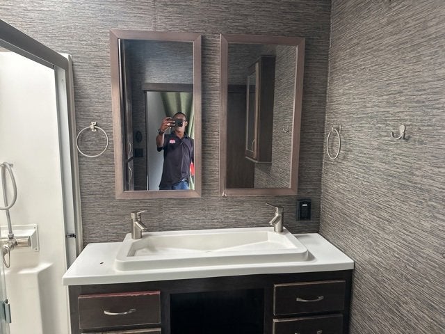 2020 CEDAR CREEK CRT40CFK2 Base