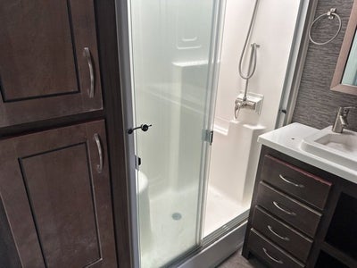 2020 CEDAR CREEK CRT40CFK2 Base