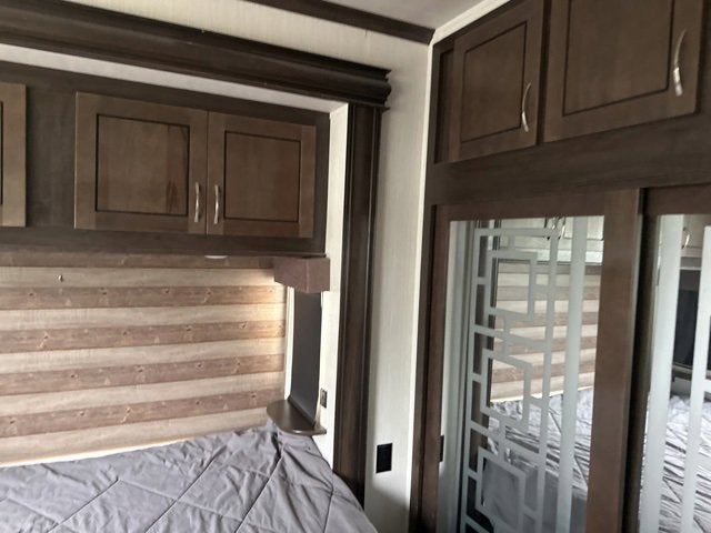 2020 CEDAR CREEK CRT40CFK2 Base