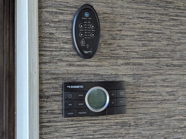 2020 CEDAR CREEK CRT40CFK2 Base