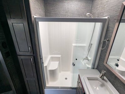 2020 CEDAR CREEK CRT40CFK2 Base