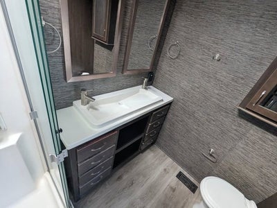 2020 CEDAR CREEK CRT40CFK2 Base