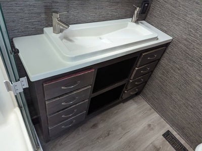 2020 CEDAR CREEK CRT40CFK2 Base