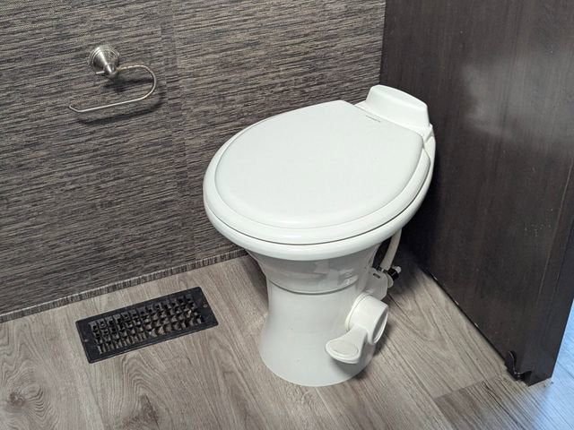 2020 CEDAR CREEK CRT40CFK2 Base