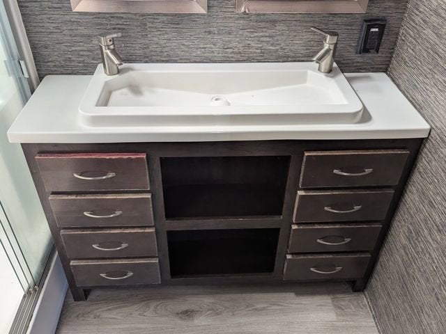 2020 CEDAR CREEK CRT40CFK2 Base