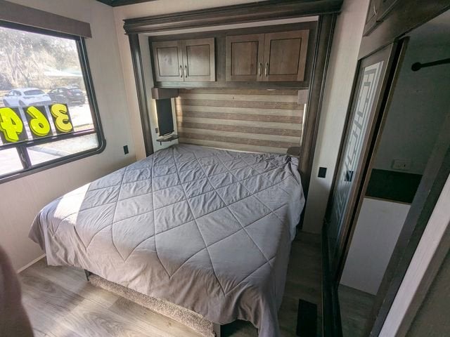 2020 CEDAR CREEK CRT40CFK2 Base