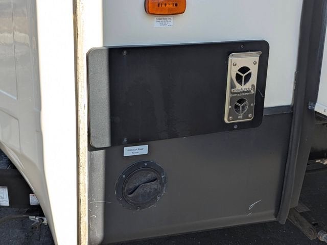 2020 CEDAR CREEK CRT40CFK2 Base