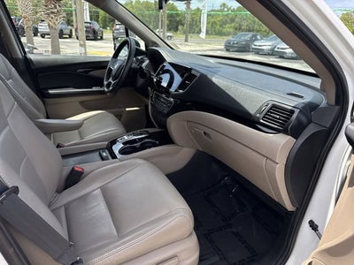2020 Honda Pilot Touring 8-Passenger