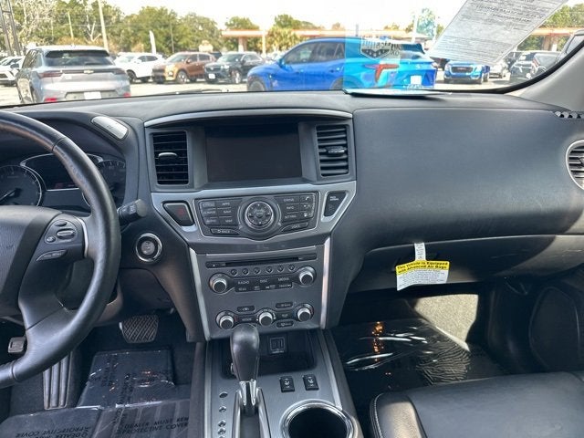 2020 Nissan Pathfinder SL