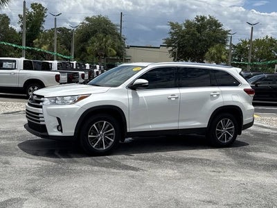 2019 Toyota Highlander SE