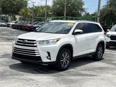 2019 Toyota Highlander SE