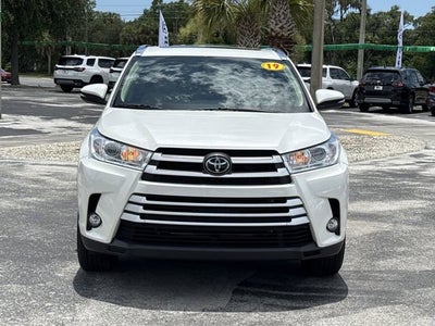 2019 Toyota Highlander SE