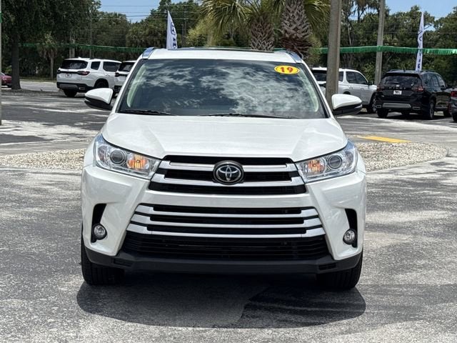 2019 Toyota Highlander SE