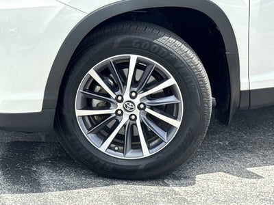 2019 Toyota Highlander SE