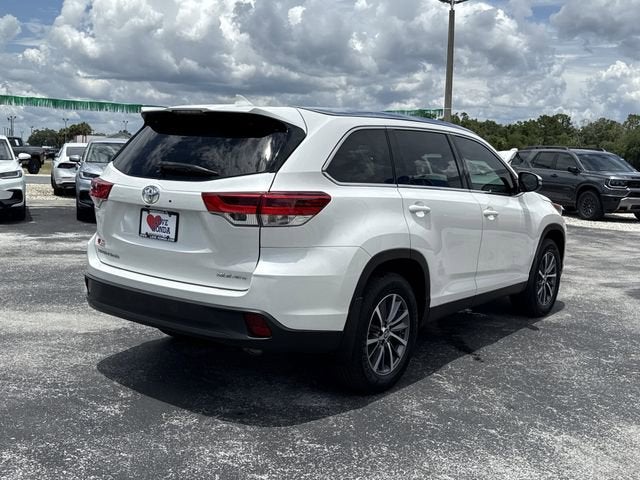 2019 Toyota Highlander SE