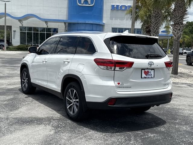 2019 Toyota Highlander SE