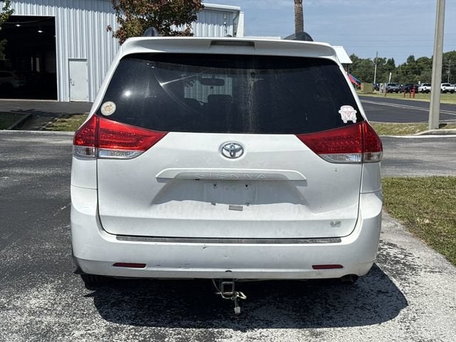 2014 Toyota Sienna LE AAS