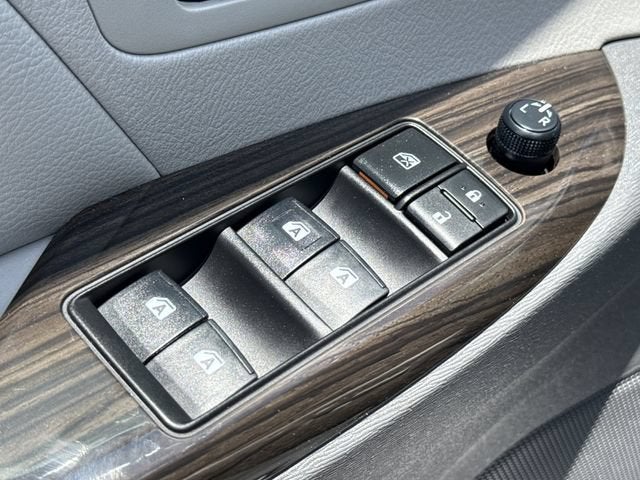 2020 Toyota Sienna XLE Auto Access Seat