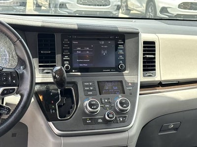 2020 Toyota Sienna XLE Auto Access Seat