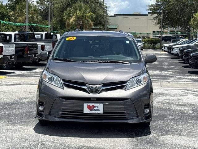 2020 Toyota Sienna XLE Auto Access Seat