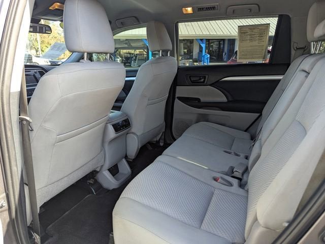 2019 Toyota Highlander LE