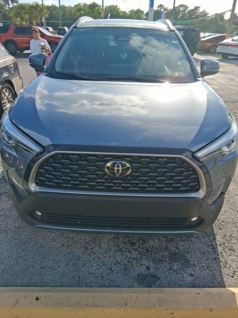 2024 Toyota Corolla Cross XLE