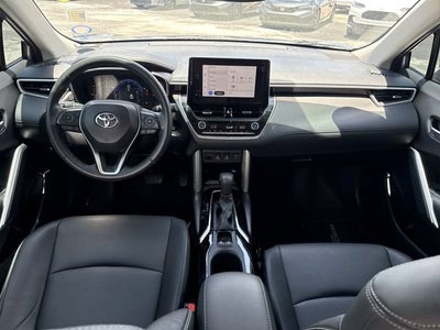2024 Toyota Corolla Cross XLE