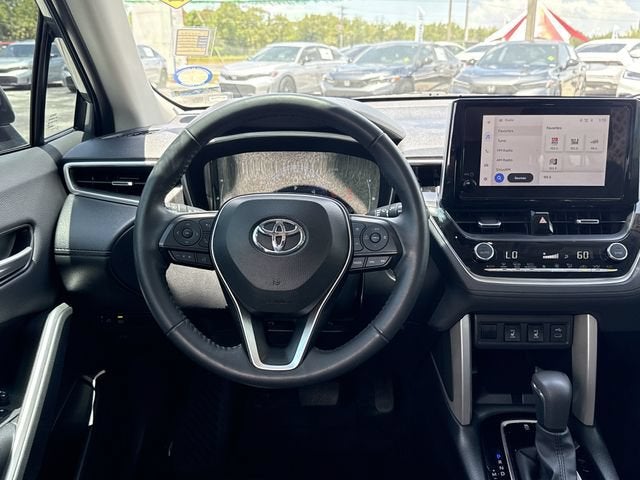 2024 Toyota Corolla Cross XLE