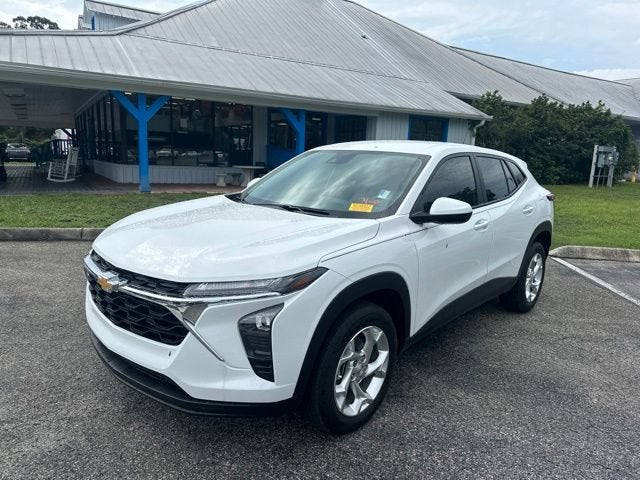 2025 Chevrolet Trax LS