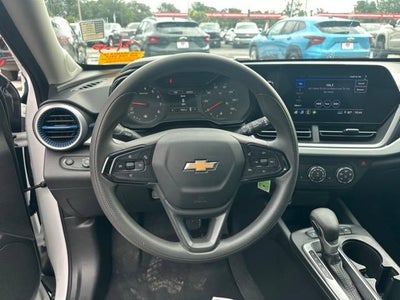 2025 Chevrolet Trax LS