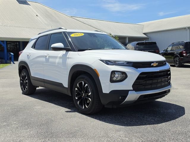 2023 Chevrolet TrailBlazer LT - Photo 2