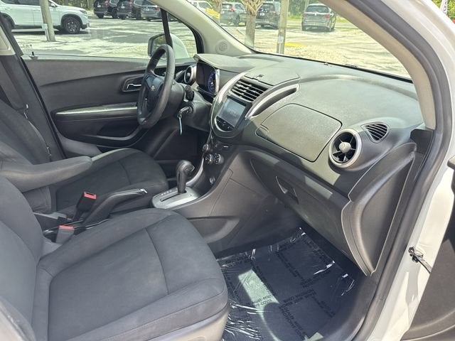2016 Chevrolet Trax LS - Photo 18